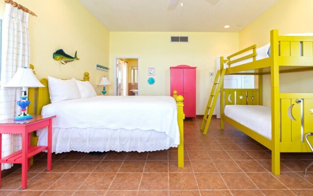 Cayman Castle & Guesthouse