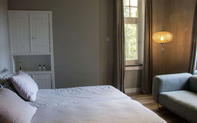 Spacious Holiday Home in Borkel en Schaft With Garden