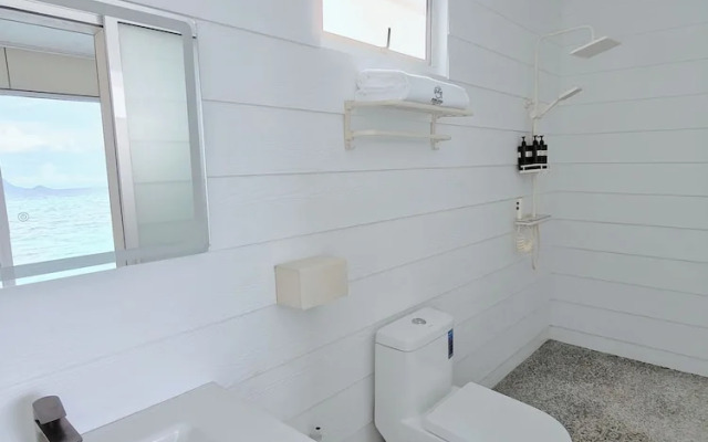 Bubblefish water villa