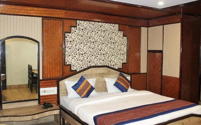 Hotel Roopali
