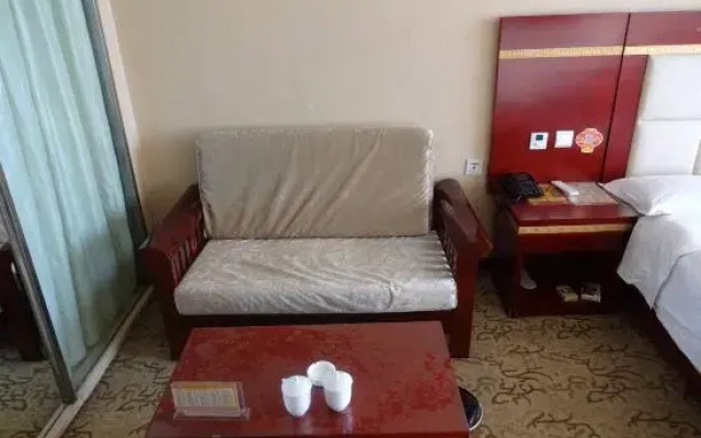 Hejin XinGeng JinDing Hotel