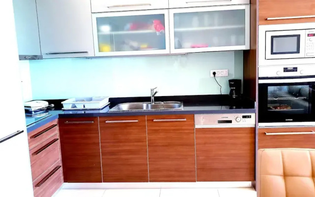 Luxurious Brand New Flat Sea View