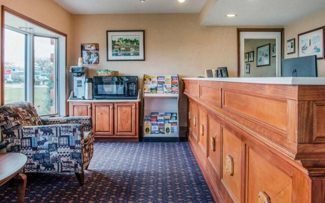 Econo Lodge Mackinaw City