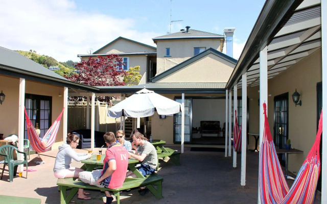 The Prince Albert Backpackers & Bar