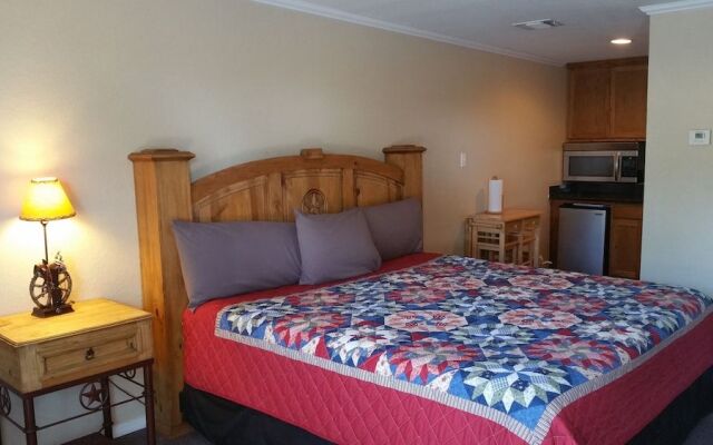 Canyon Springs Country Lodge