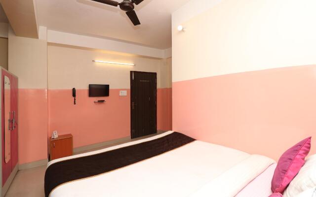 OYO 4979 Prabha Palace Lodge
