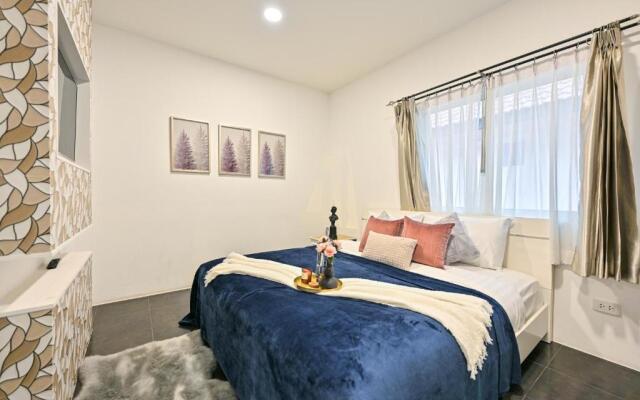 4BD Pool Villa Pattaya with Jacuzzi - Exquisite Pool Villa A