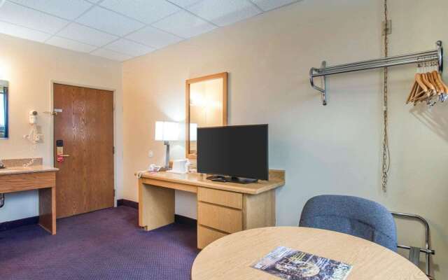 Econo Lodge Manchester