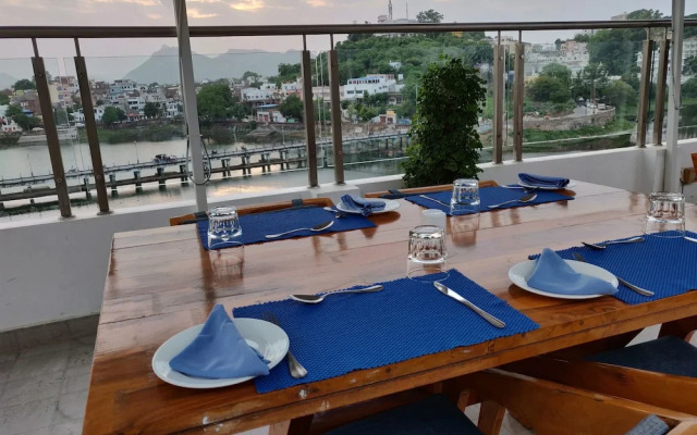 Rajdarshan - A Lake View Hotel in Udaipur