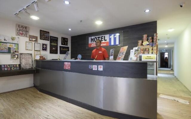 OYO 818 Hotel 11