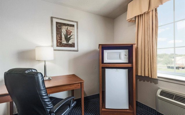 Comfort Inn & Suites Pottstown Eastern Gateway