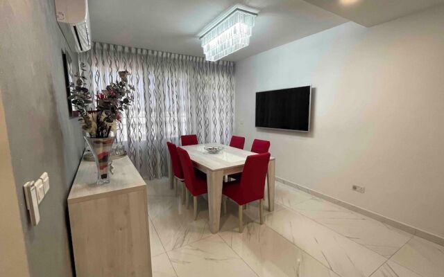 4. Sew View Luxury 2 Bedroom Apartment
