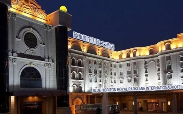 Blue Horizon Royal Parklane International Hotel