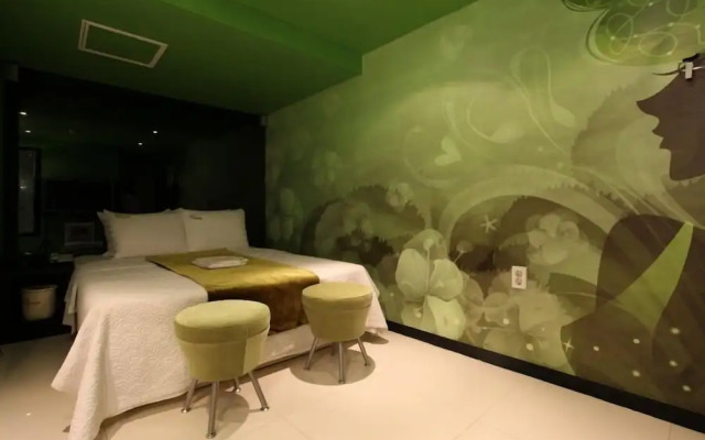 Fox Hotel