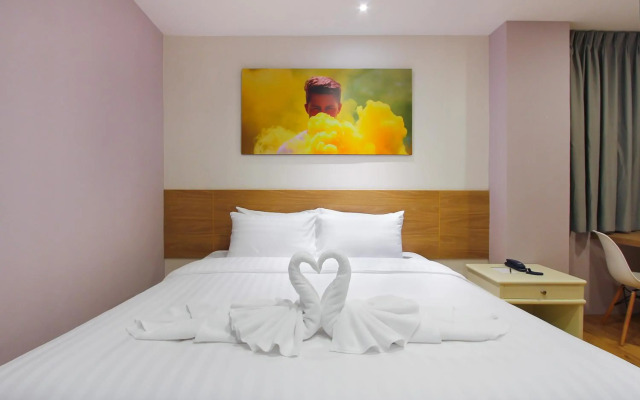 Kokotel Bangkok Surawong