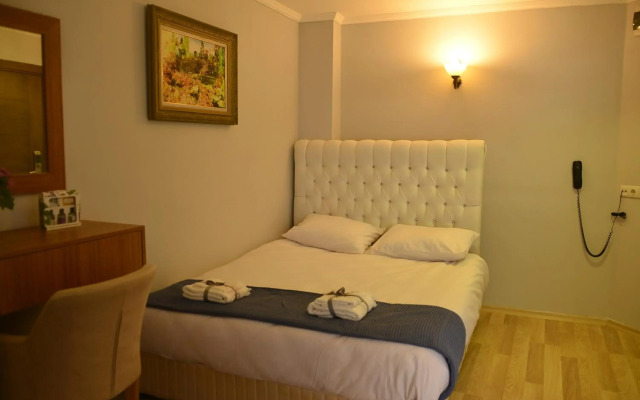 Pure Diamond Hotel