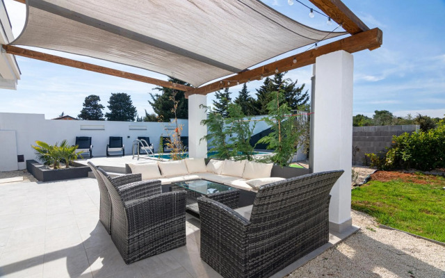 Family friendly house with a swimming pool Pomer, Medulin - 19050