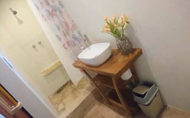 Casa Sirena Surf Lodge