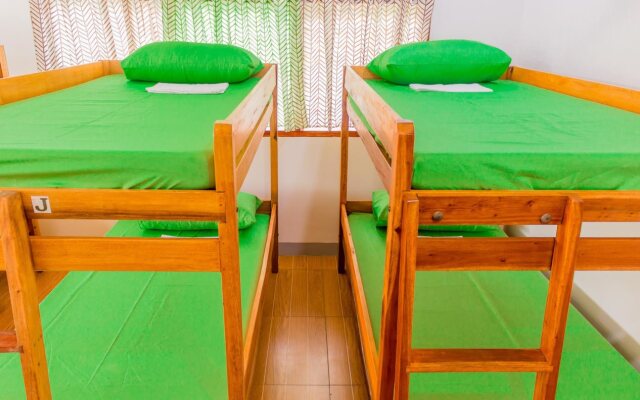 Siete Verano Guest House - Hostel