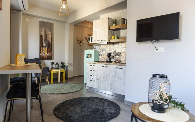 Sandra Stay at Erato and Cleo Houses