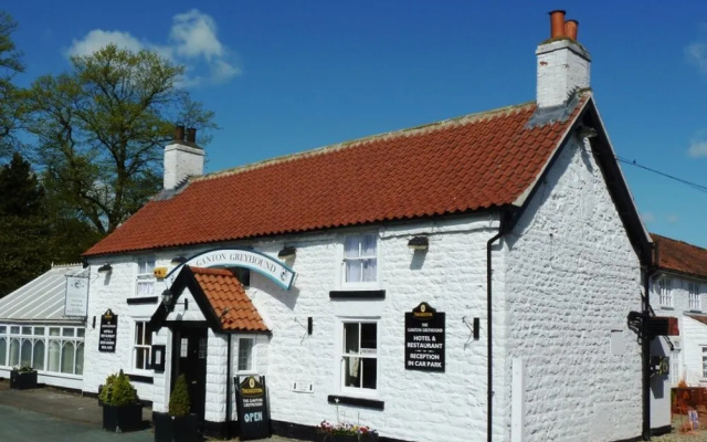 Ganton Greyhound Inn