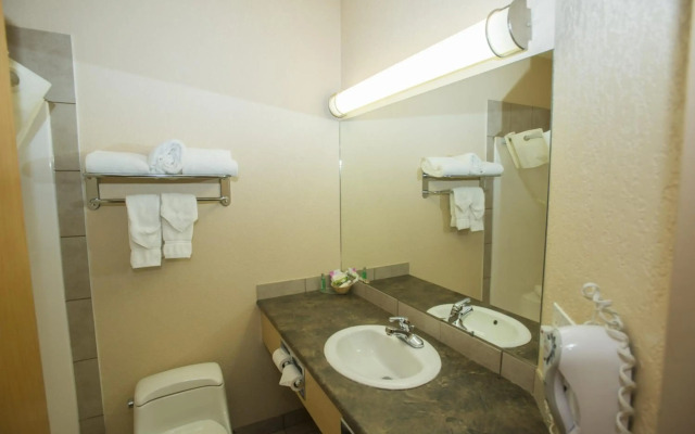 Lakeview Inns & Suites - Chetwynd