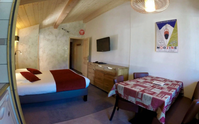 Hôtel Loisirs Les Côtes, Résidence et Chalets