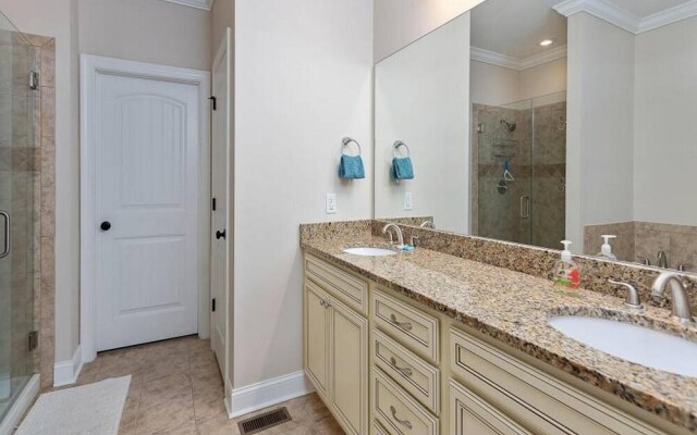 306 Reserve by Hodnett Cooper