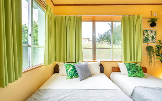 Deluxe Room 96平米 -ウル エスポワールうるま-