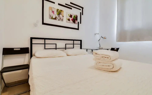 Central Apartment near Bograshov Beach