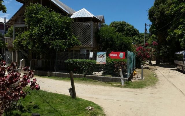 Hotel La Quinta Roatan