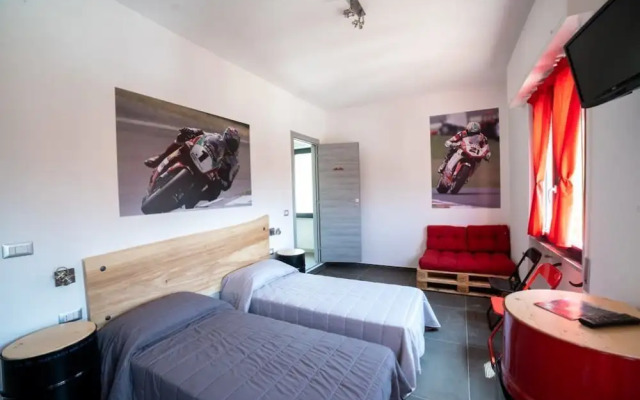 Italian Piston House