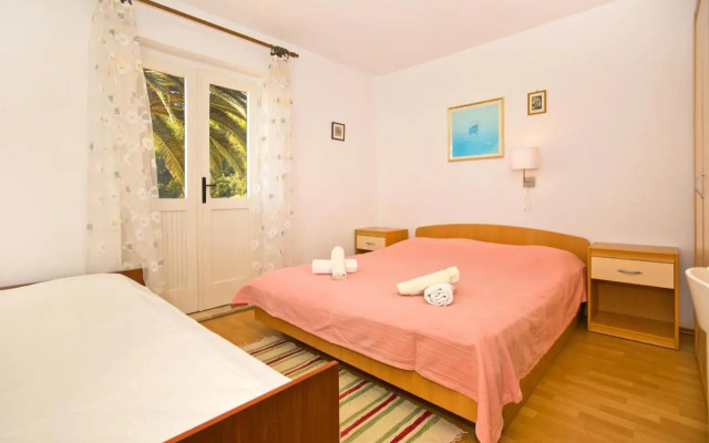 Seaside secluded apartments Cove Tvrdni Dolac, Hvar - 4008