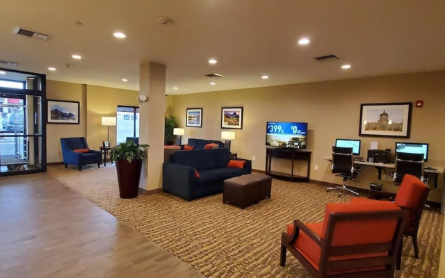 Comfort Suites Helena Airport