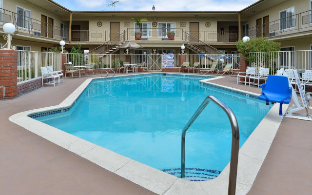 Americas Best Value Inn & Suites Anaheim Convention Center