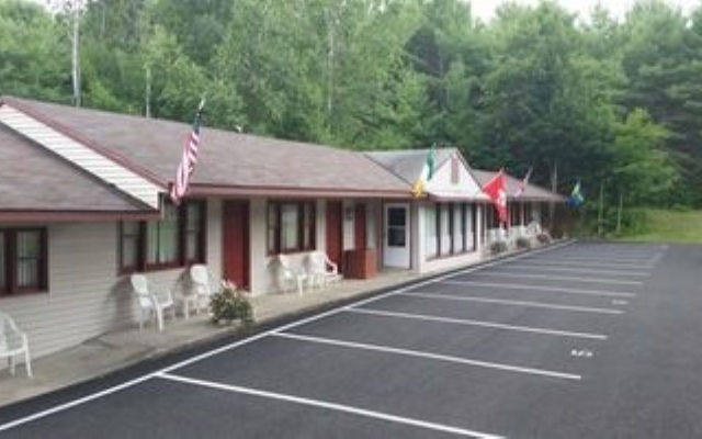 Luzerne Court Motel