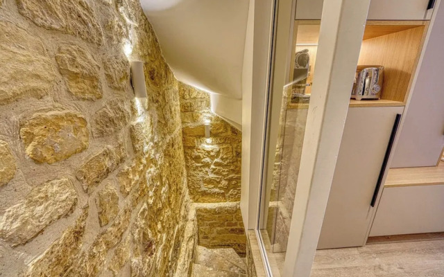 Central Historic Loft by Architect, Near Louvre