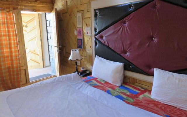 Hotel Nezer Holiday Inn