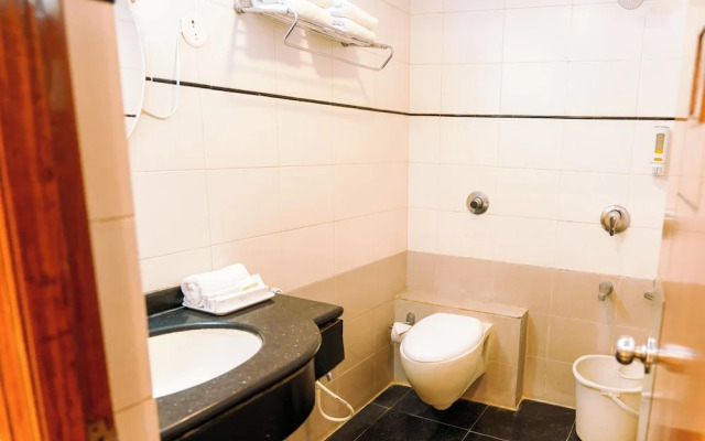 Bisque Magaji Orchid