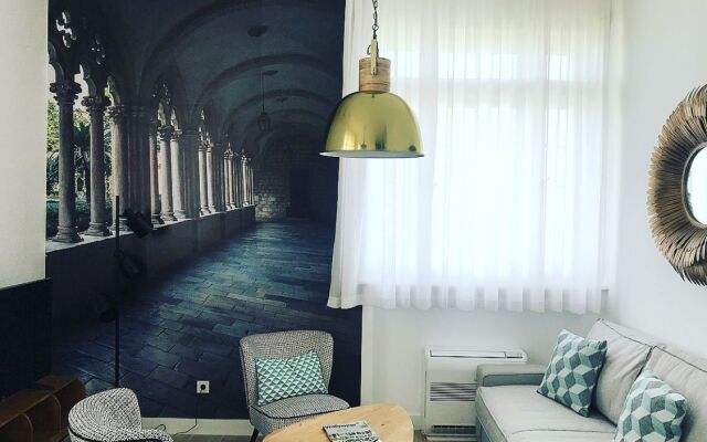 Ah Design Apartments