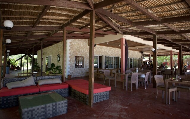 Hotel Bungalows Royal Sakalava