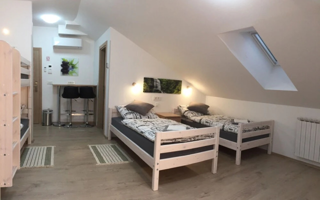 Sobe-Rooms Kvatric