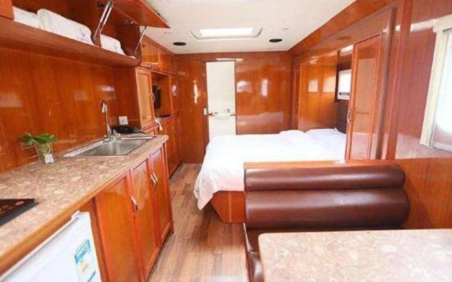 Dongping National Forest Park RV Camp