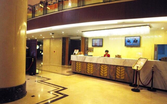 Daina Hotel