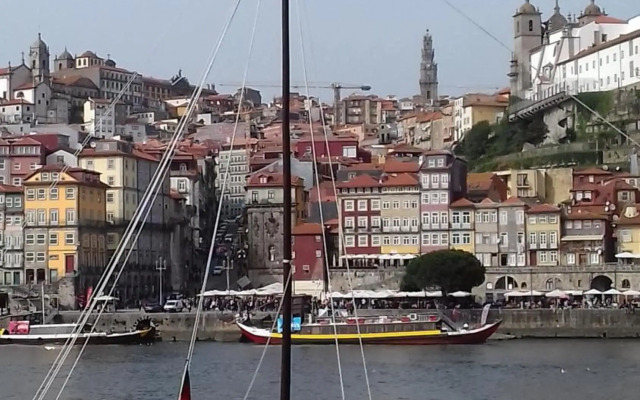 Home Music Apartments