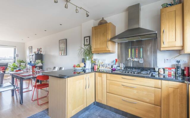 Bright Islington Apartment with Spectacular Views