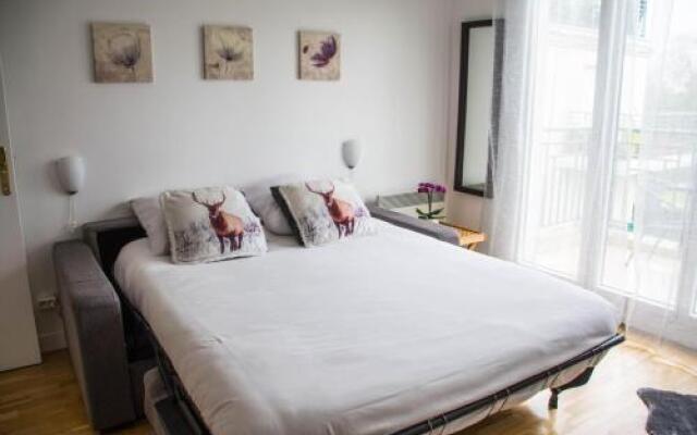 Sweet Apartment In Front Of Disneyland S Castel