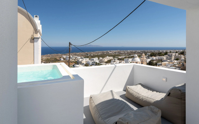 Cycladic Suites & Spa