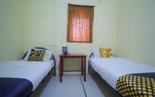 SPOT ON 2305 Andys Nur Penginapan