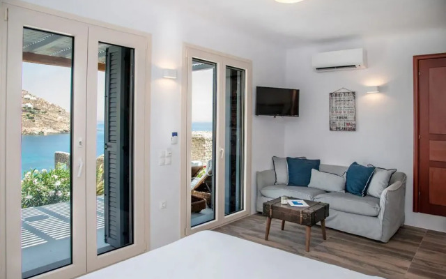 Etesians Suites & Villas